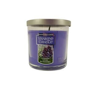 Yankee Candle Lilac Blossom 7 oz Glass Jar